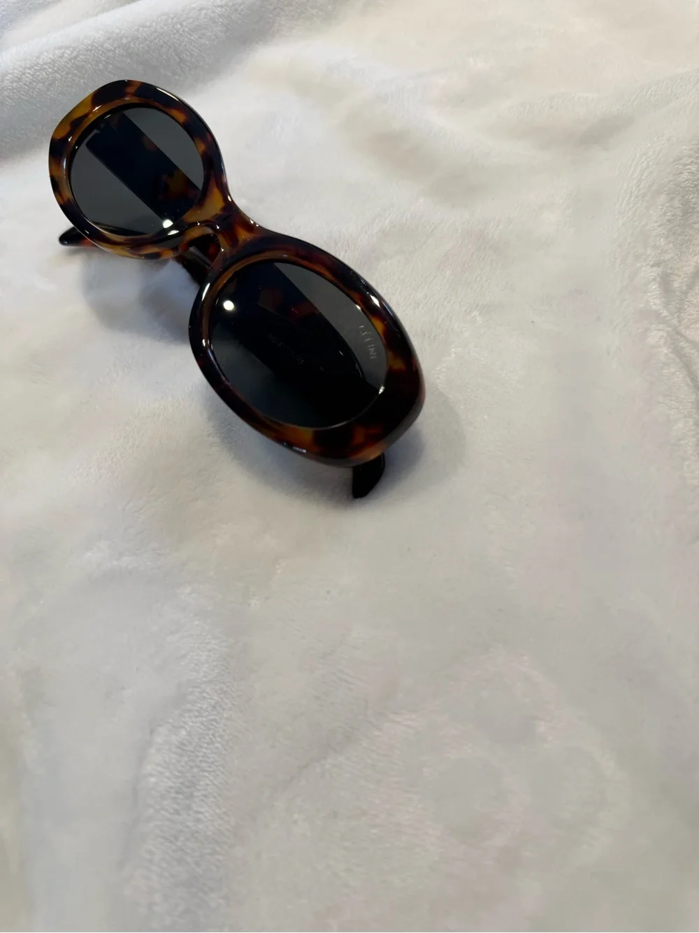 N/A celine oval